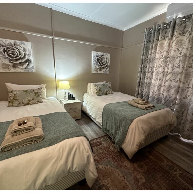 Room 6 - Soetfontein House